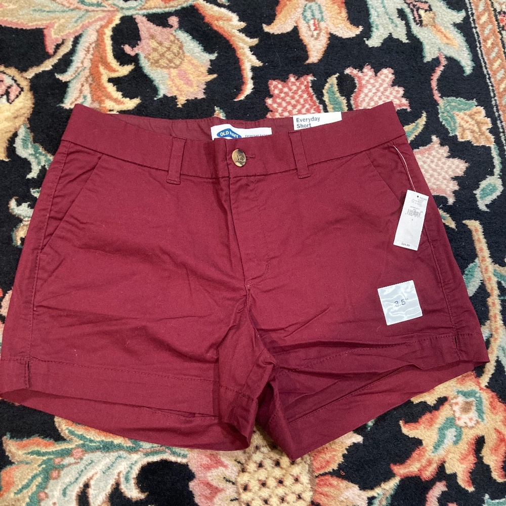 New maroon everyday shorts size 4